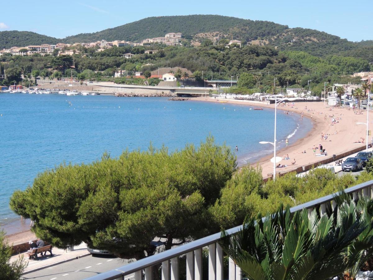 Emplacement Privilegie Pour Ce Bel Appartement Saint-Raphaël Exterior foto