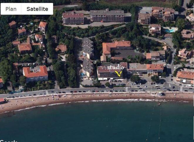 Emplacement Privilegie Pour Ce Bel Appartement Saint-Raphaël Exterior foto